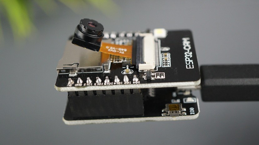 使用 ESP32-CAM-MB USB 編程器將代碼上傳到 ESP32-CAM AI-Thinker 最簡單的方法