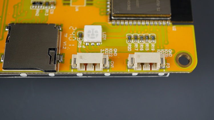 ESP32 廉價黃色顯示擴充 IO 連接器